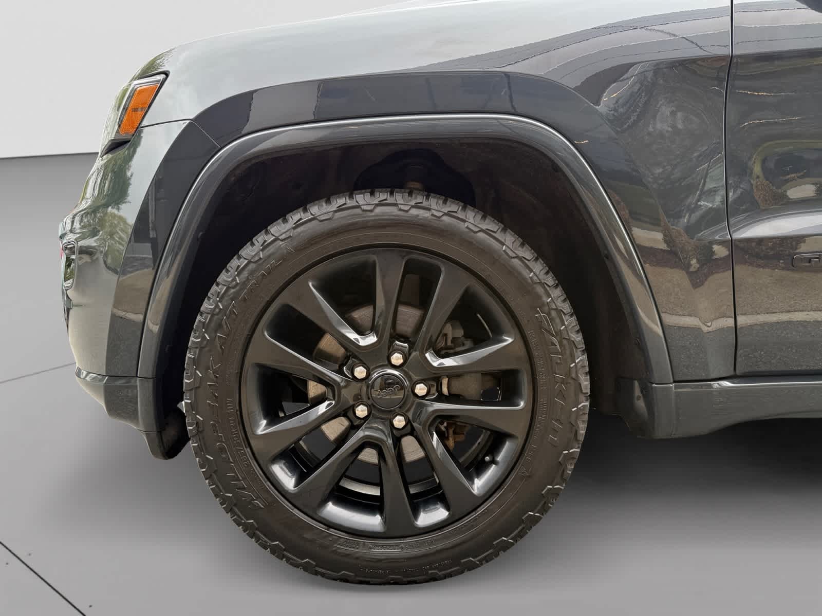 used 2017 Jeep Grand Cherokee car, priced at $13,875