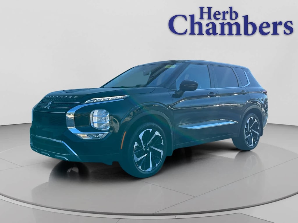 Used 2022 Mitsubishi Outlander SE CUV