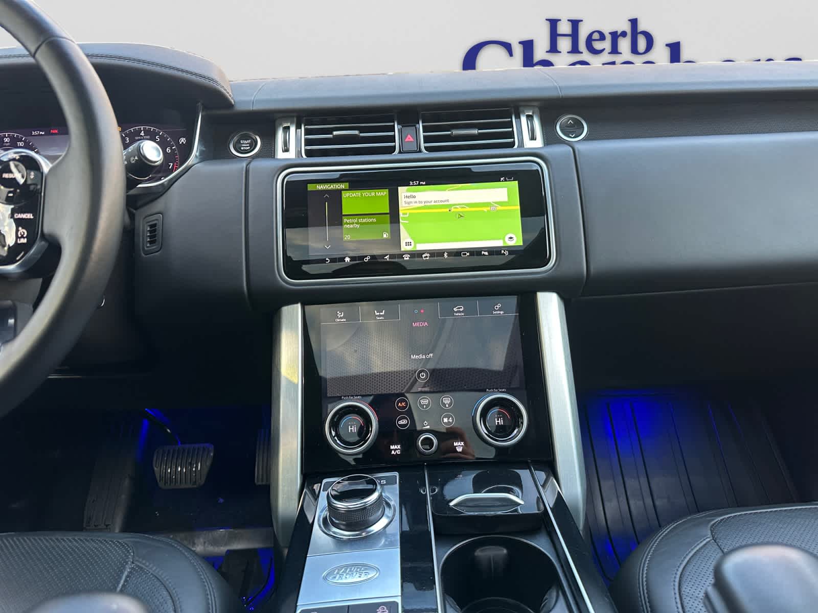 used 2020 Land Rover Range Rover car, priced at $39,000