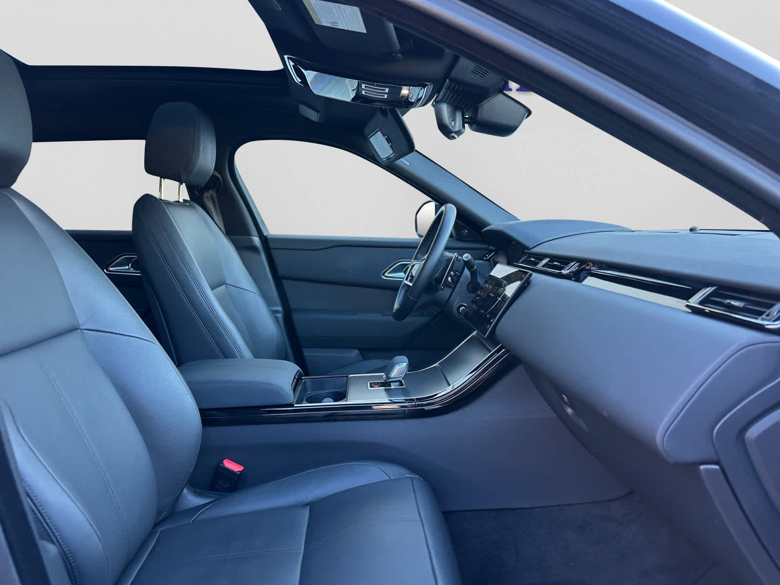 used 2025 Land Rover Range Rover Velar car, priced at $48,000