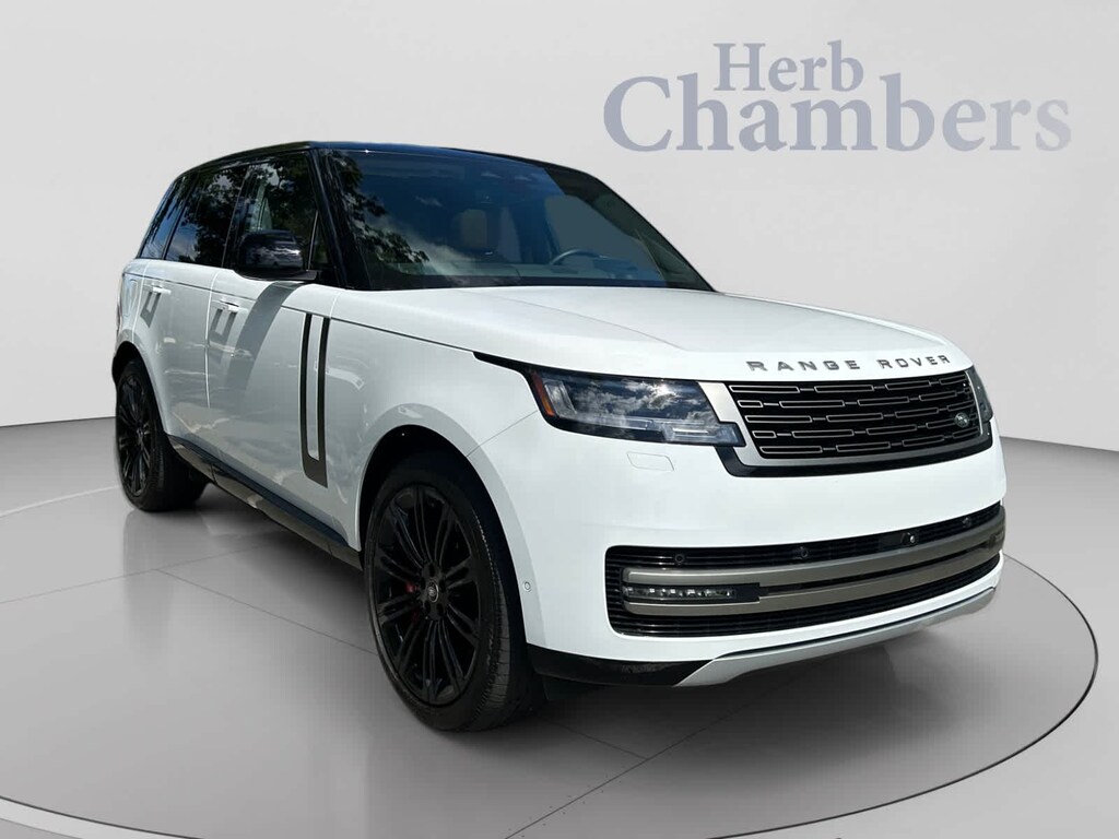 Used 2025 Land Rover Range Rover P530 SE SUV
