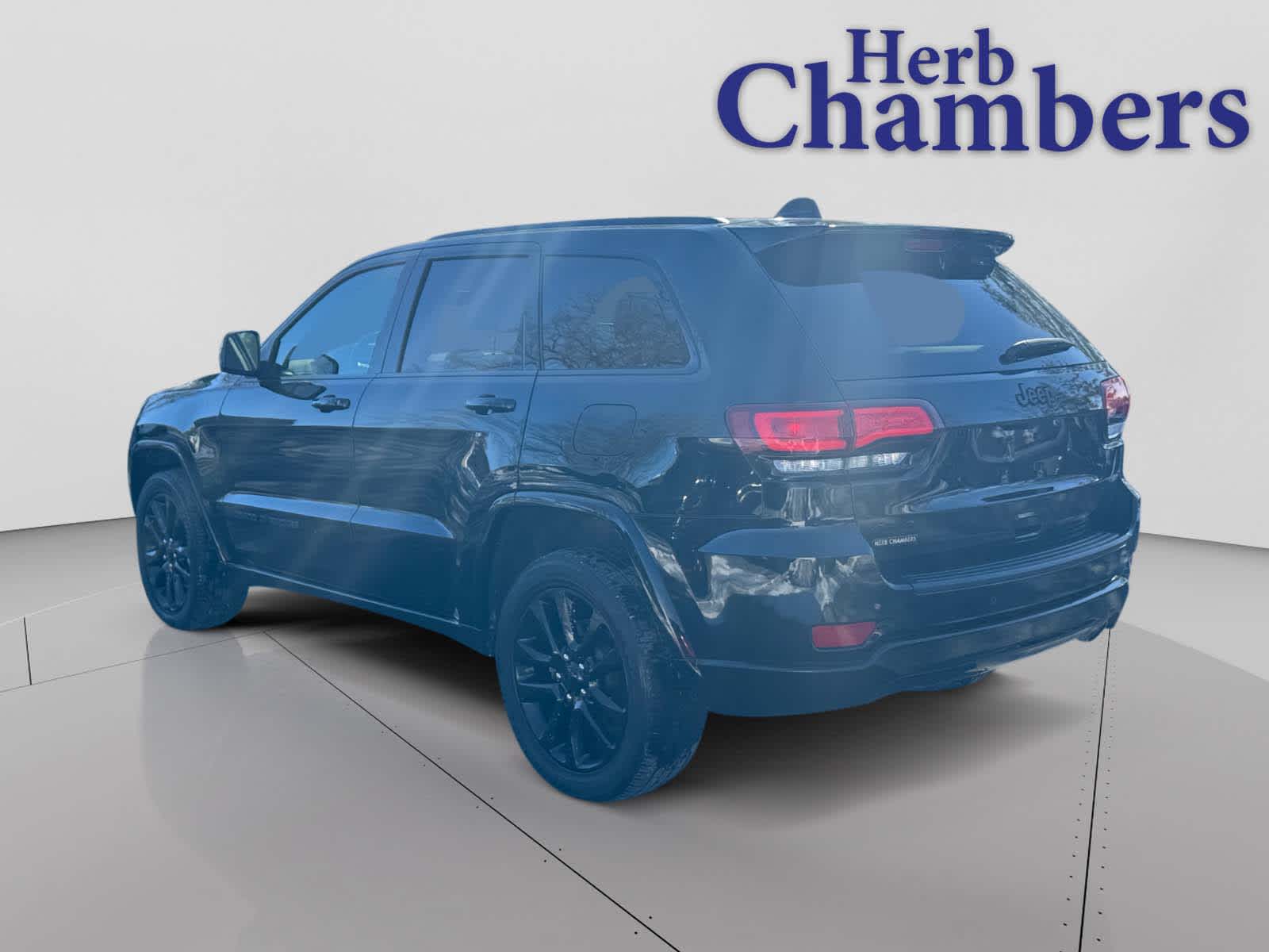 used 2021 Jeep Grand Cherokee car, priced at $25,000