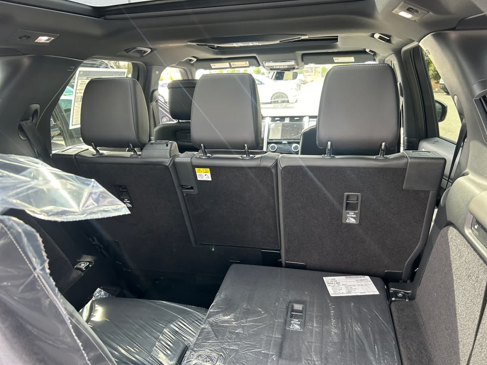 new 2026 Land Rover Discovery car, priced at $79,671