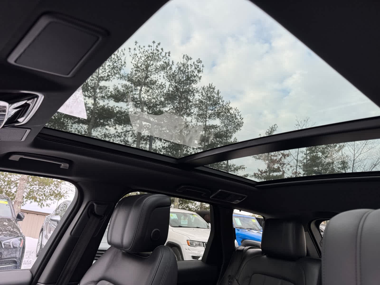 used 2022 Land Rover Range Rover Sport car, priced at $44,000