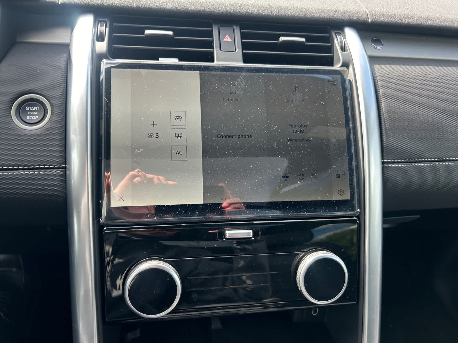 new 2026 Land Rover Discovery car, priced at $79,671