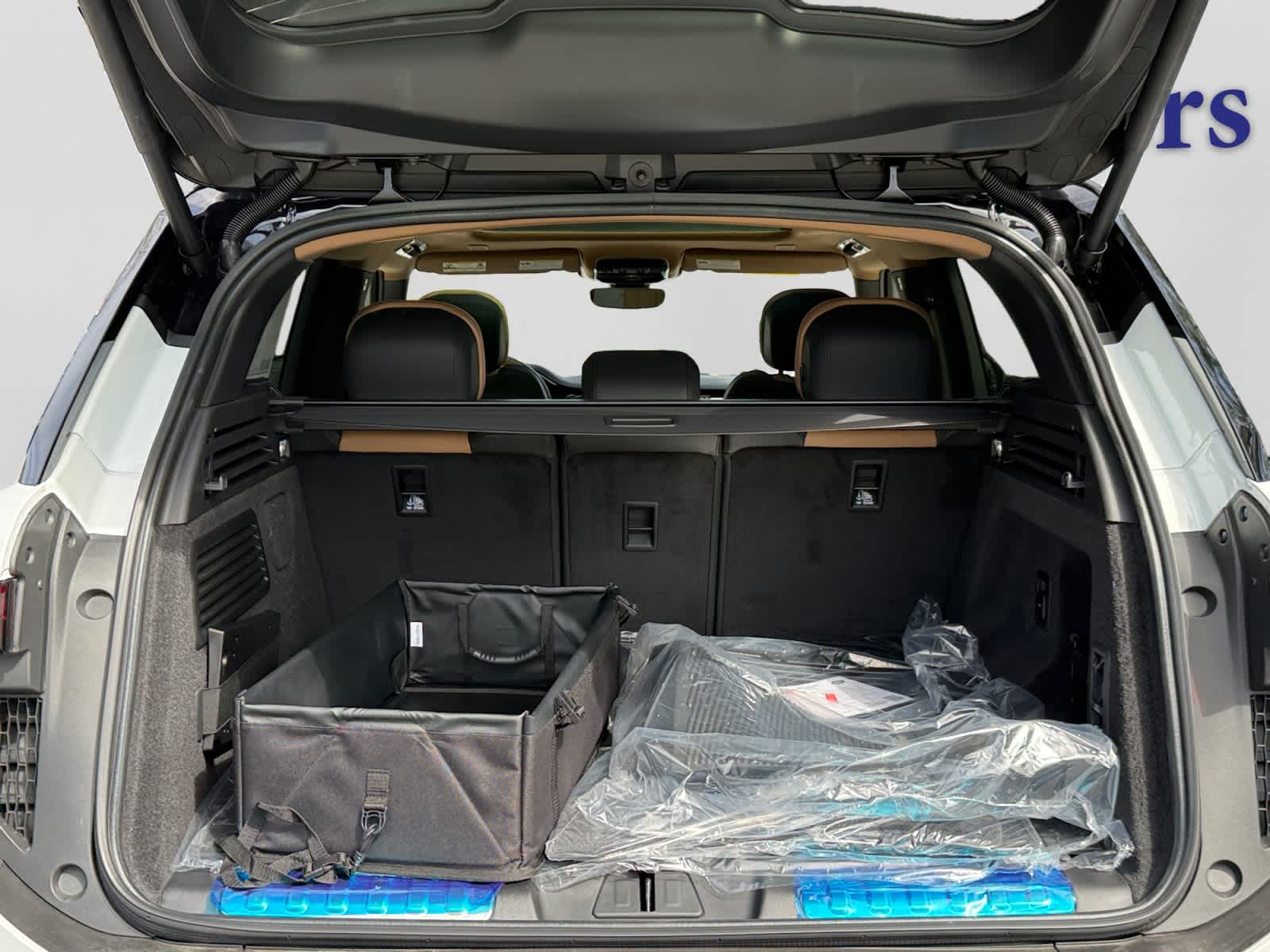 new 2026 Land Rover Range Rover Sport car, priced at $105,480