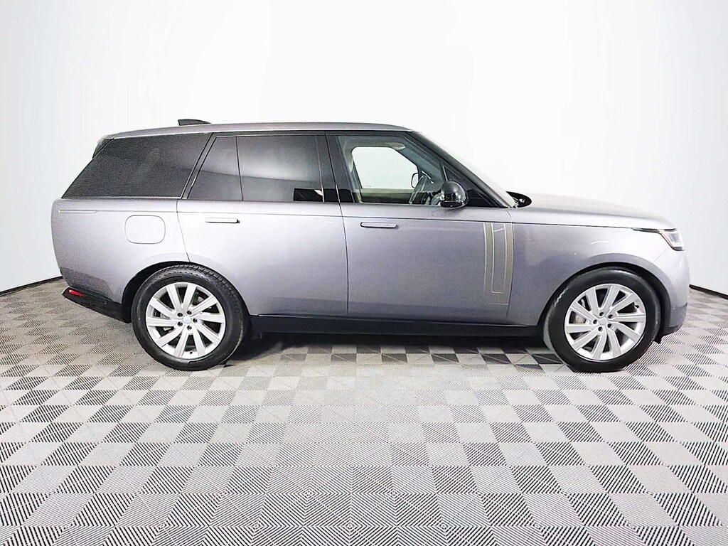 Used 2024 Land Rover Range Rover P400 SE SUV