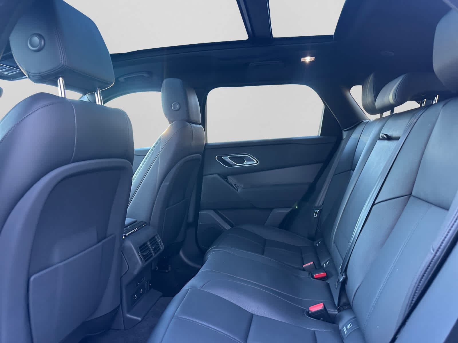 used 2025 Land Rover Range Rover Velar car, priced at $48,000