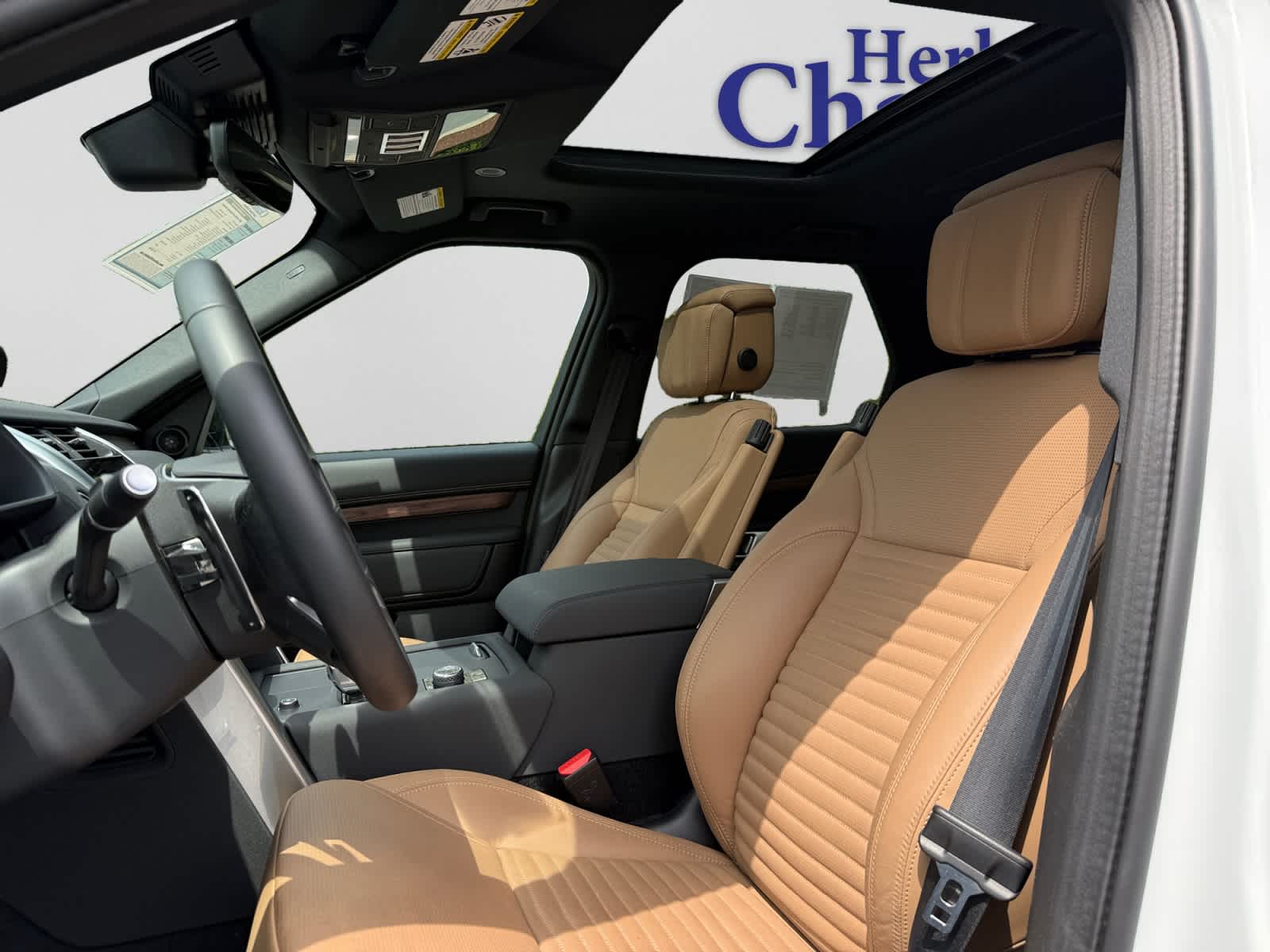 used 2025 Land Rover Discovery car, priced at $56,465
