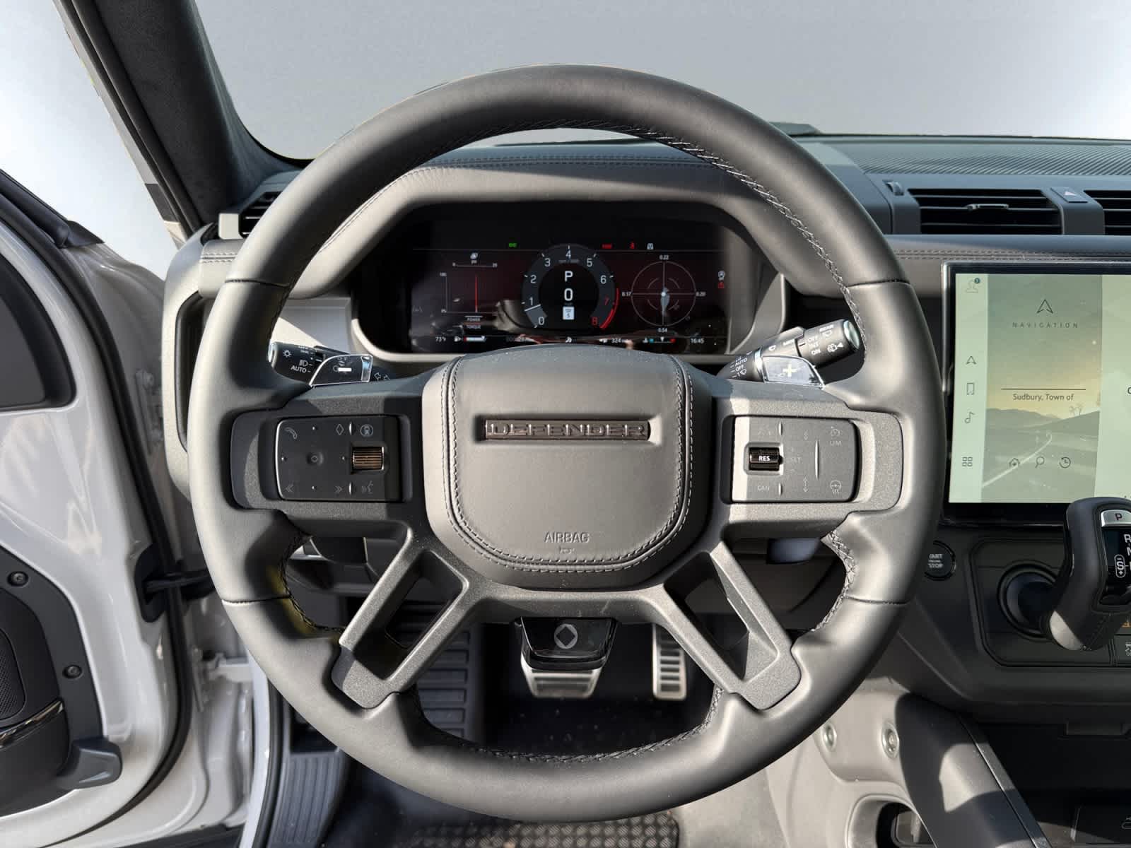 2026 Land Rover Defender OCTA - Photo 17