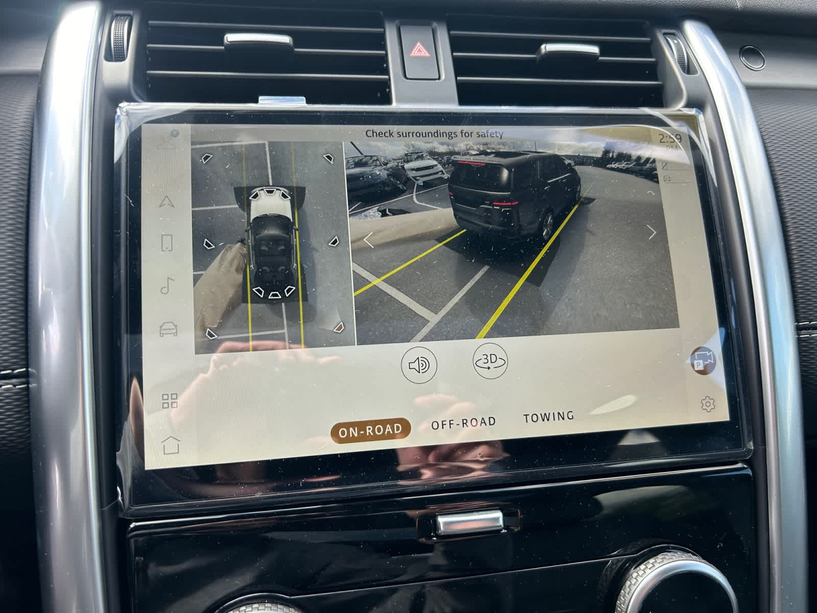 new 2026 Land Rover Discovery car, priced at $79,671