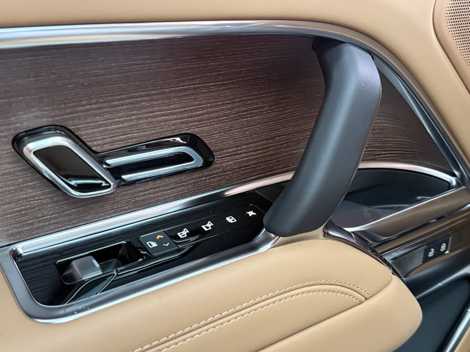 new 2026 Land Rover Range Rover car, priced at $153,690