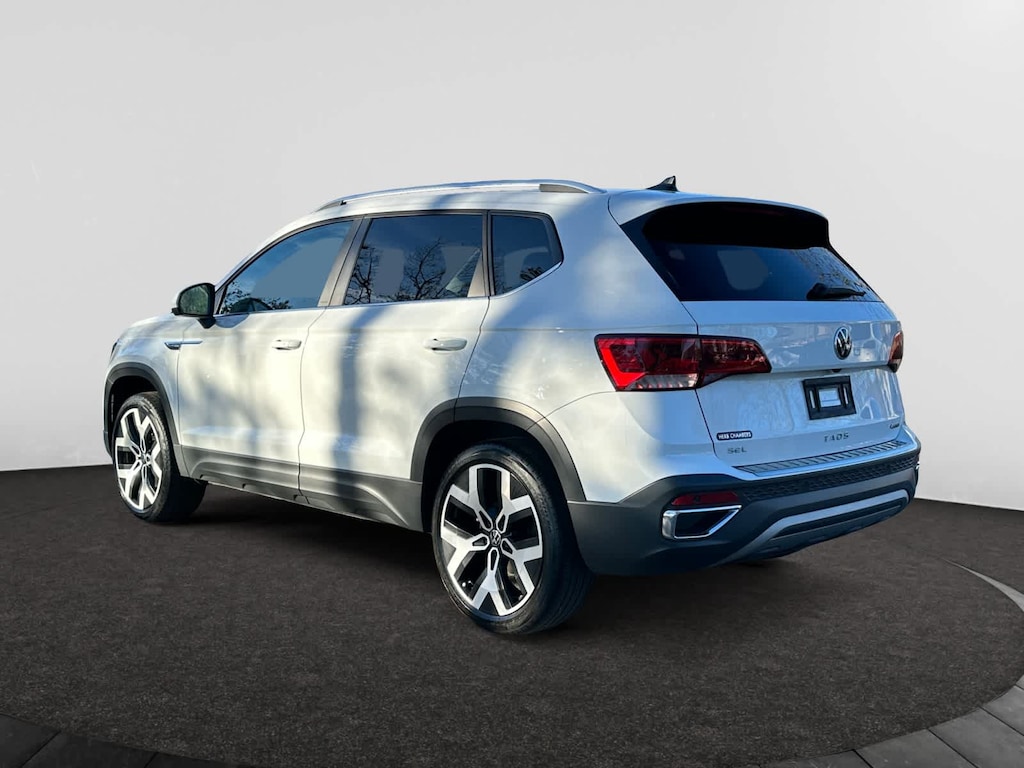 Used 2022 Volkswagen Taos 1.5T SEL 4MOTION SUV