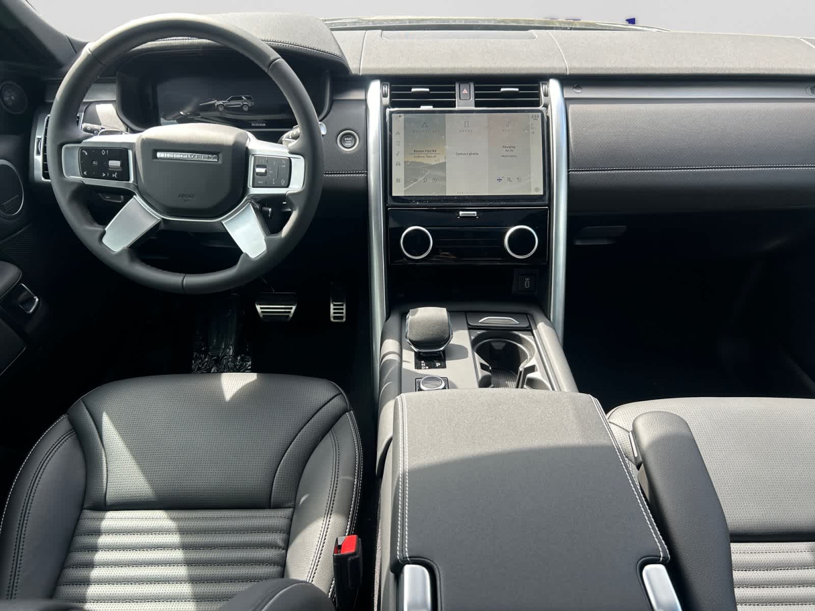 new 2026 Land Rover Discovery car, priced at $79,671
