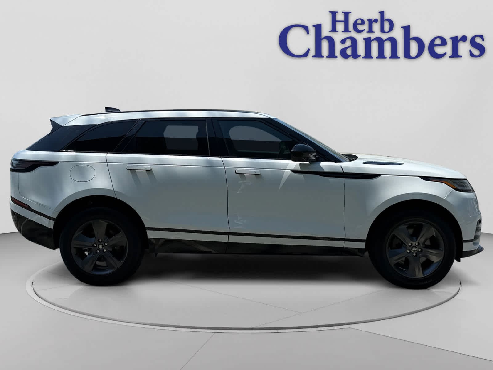 used 2025 Land Rover Range Rover Velar car, priced at $43,444