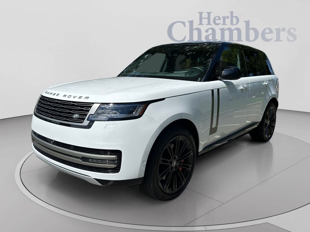 Used 2025 Land Rover Range Rover P530 SE SUV