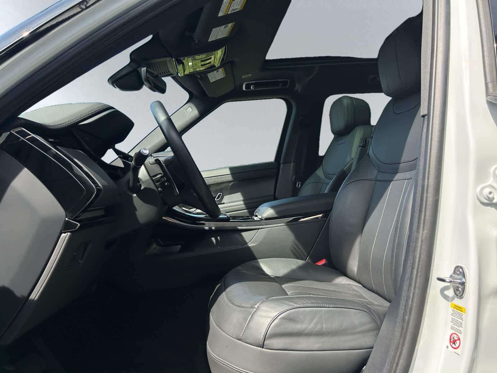 2025 Land Rover Range Rover Sport SE - Photo 10