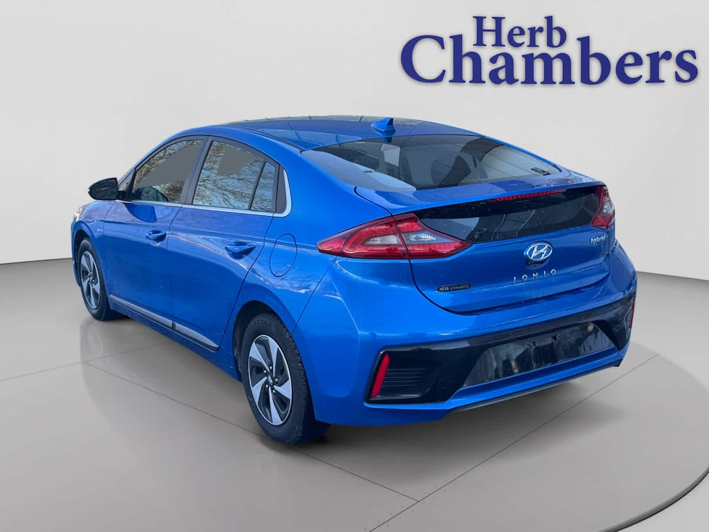 Used 2017 Hyundai Ioniq Hybrid SEL Hatchback