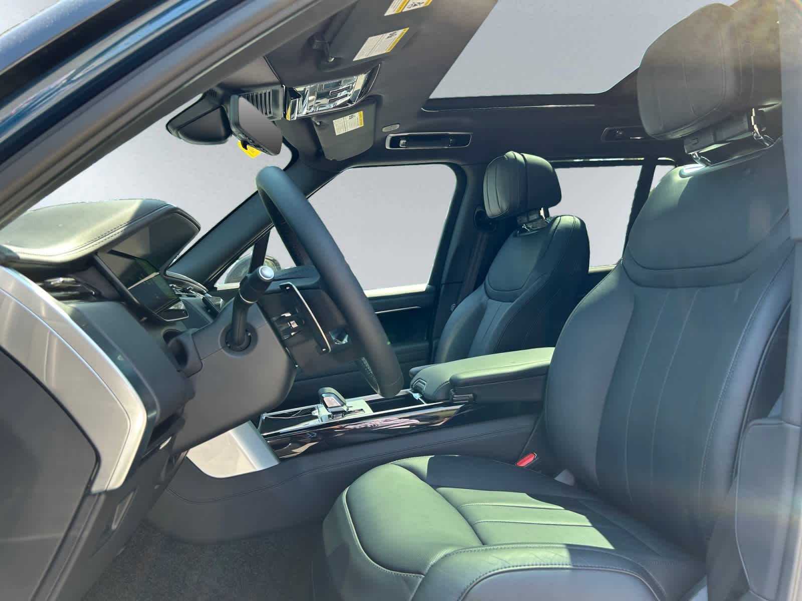 2026 Land Rover Range Rover SE - Photo 11