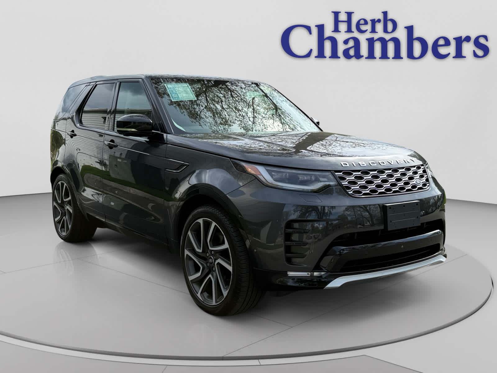 used 2025 Land Rover Discovery car, priced at $66,941
