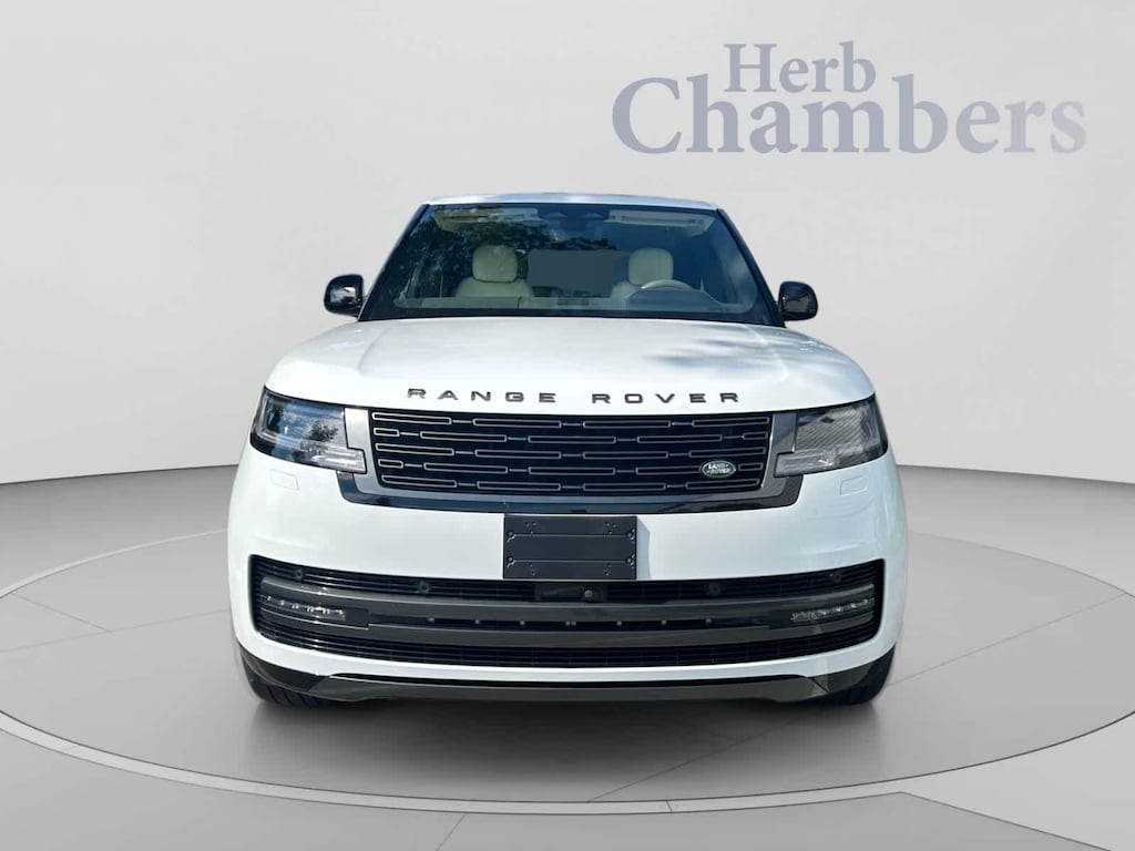 Used 2025 Land Rover Range Rover P400 SE SUV