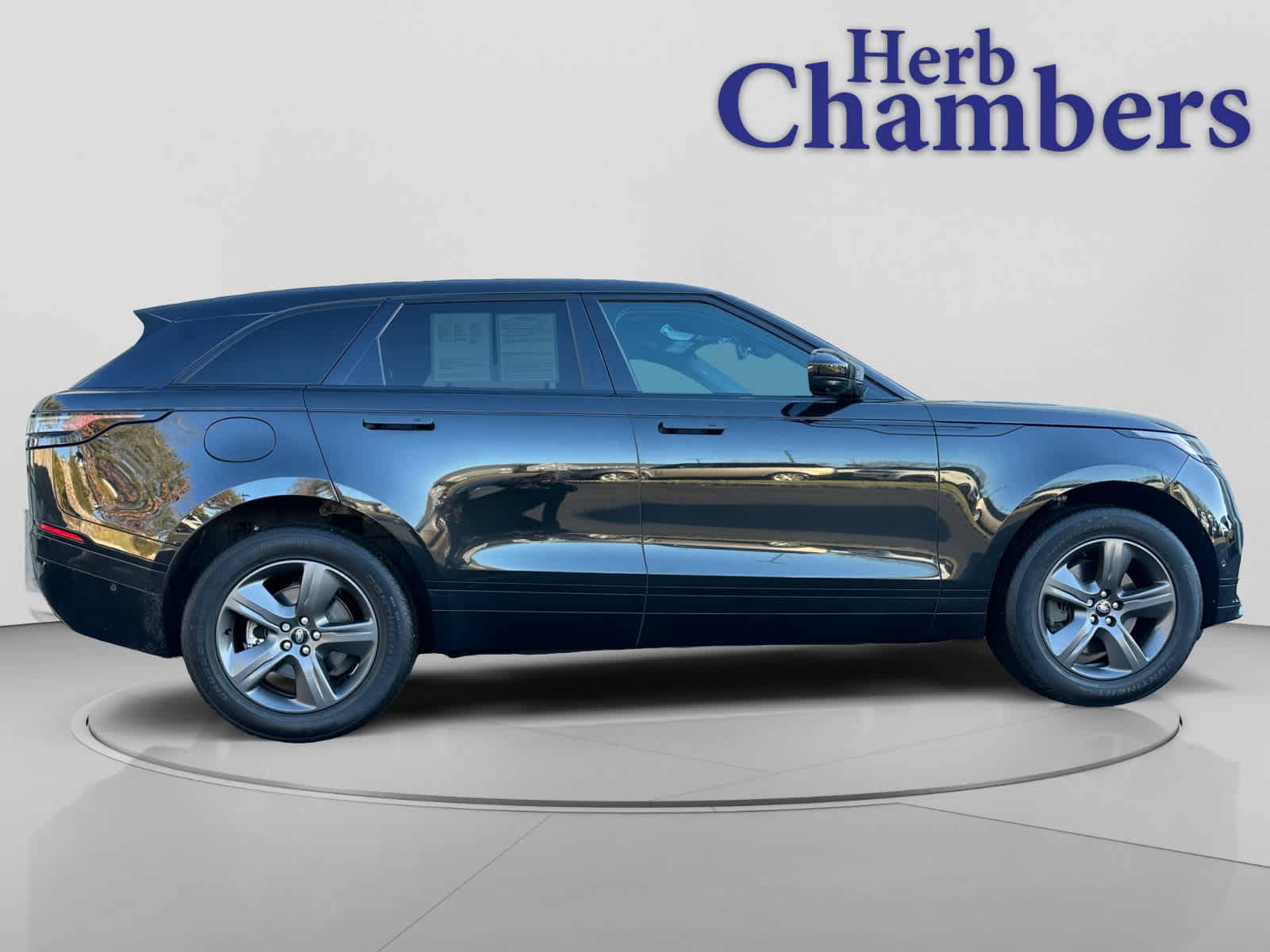 used 2025 Land Rover Range Rover Velar car, priced at $48,000