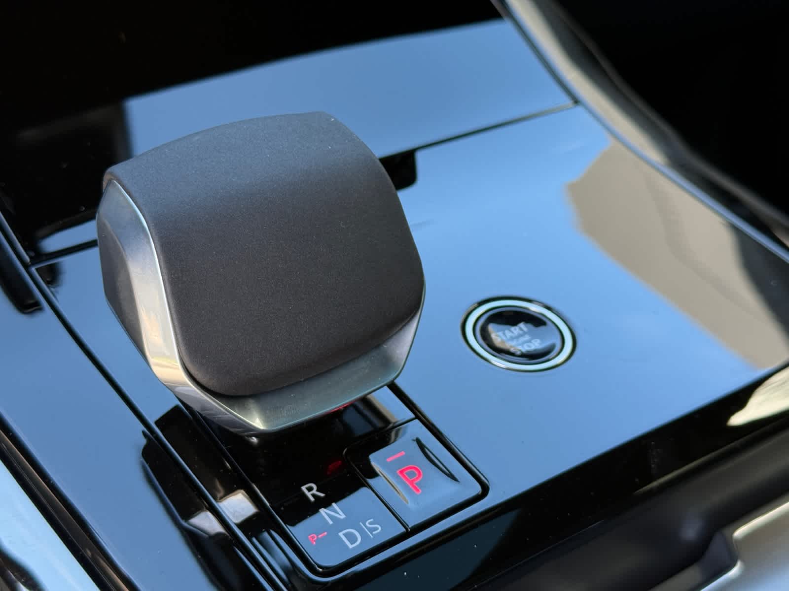 new 2026 Land Rover Range Rover Sport car, priced at $96,530