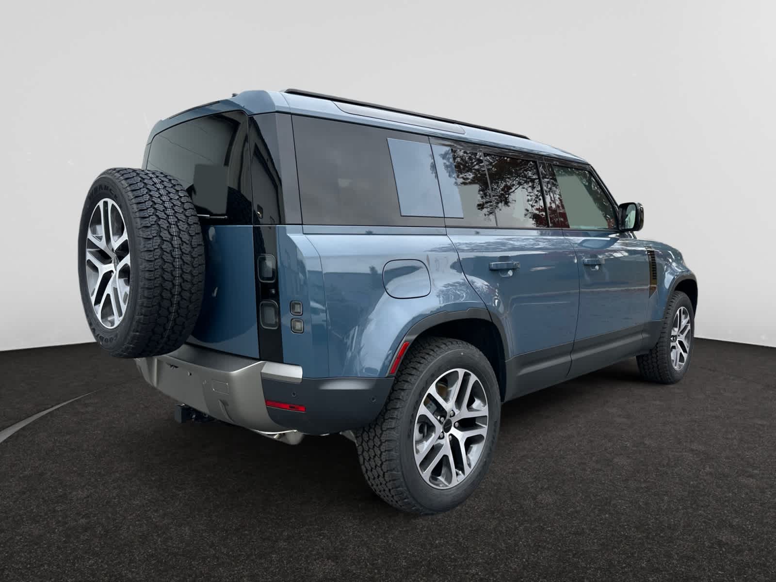 new 2026 Land Rover Defender 110 car, priced at $81,401