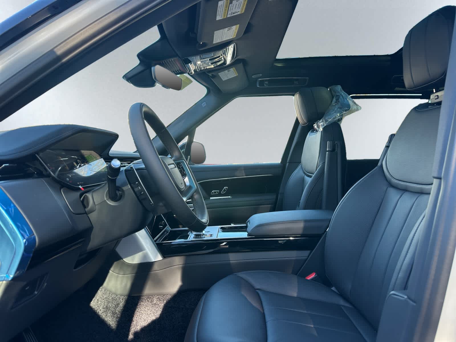 2026 Land Rover Range Rover SE - Photo 11
