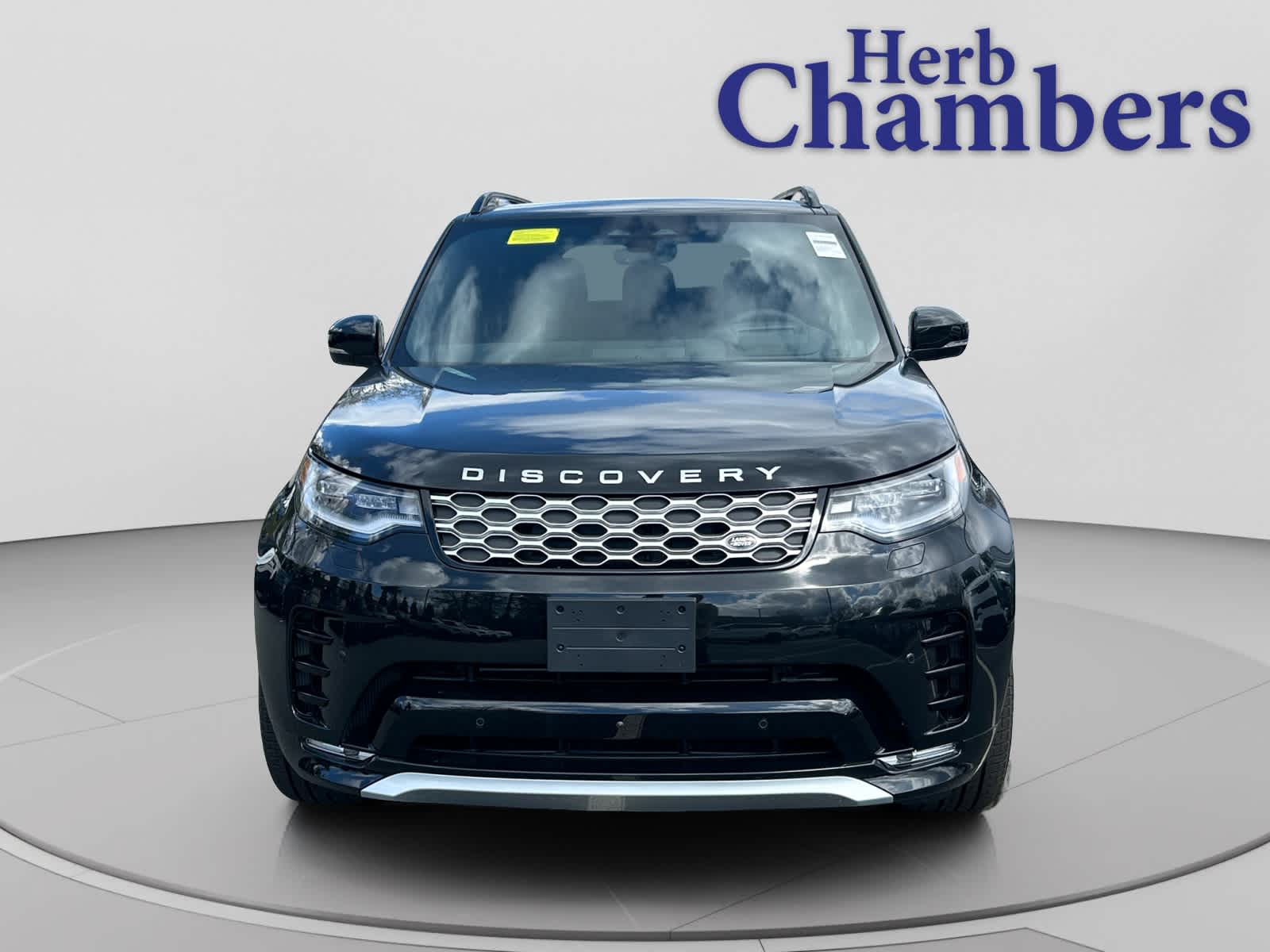 new 2026 Land Rover Discovery car, priced at $79,671