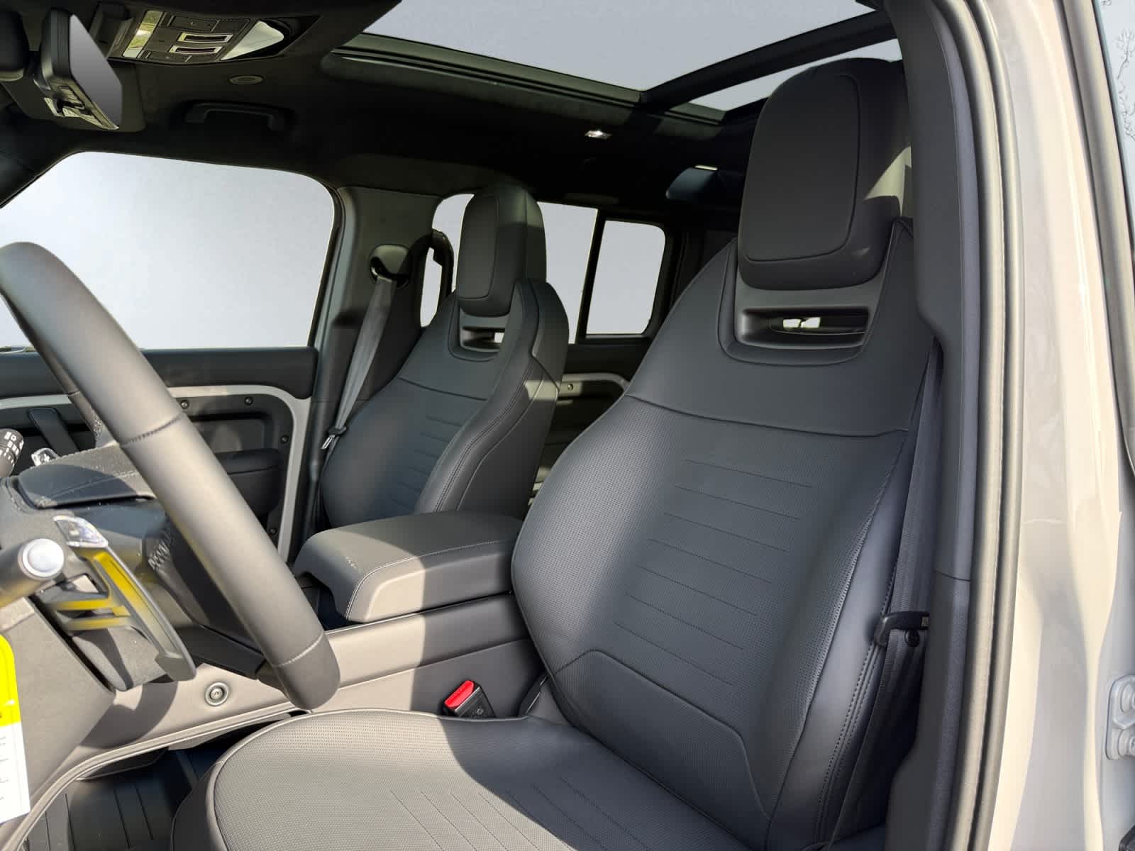 2026 Land Rover Defender OCTA - Photo 20