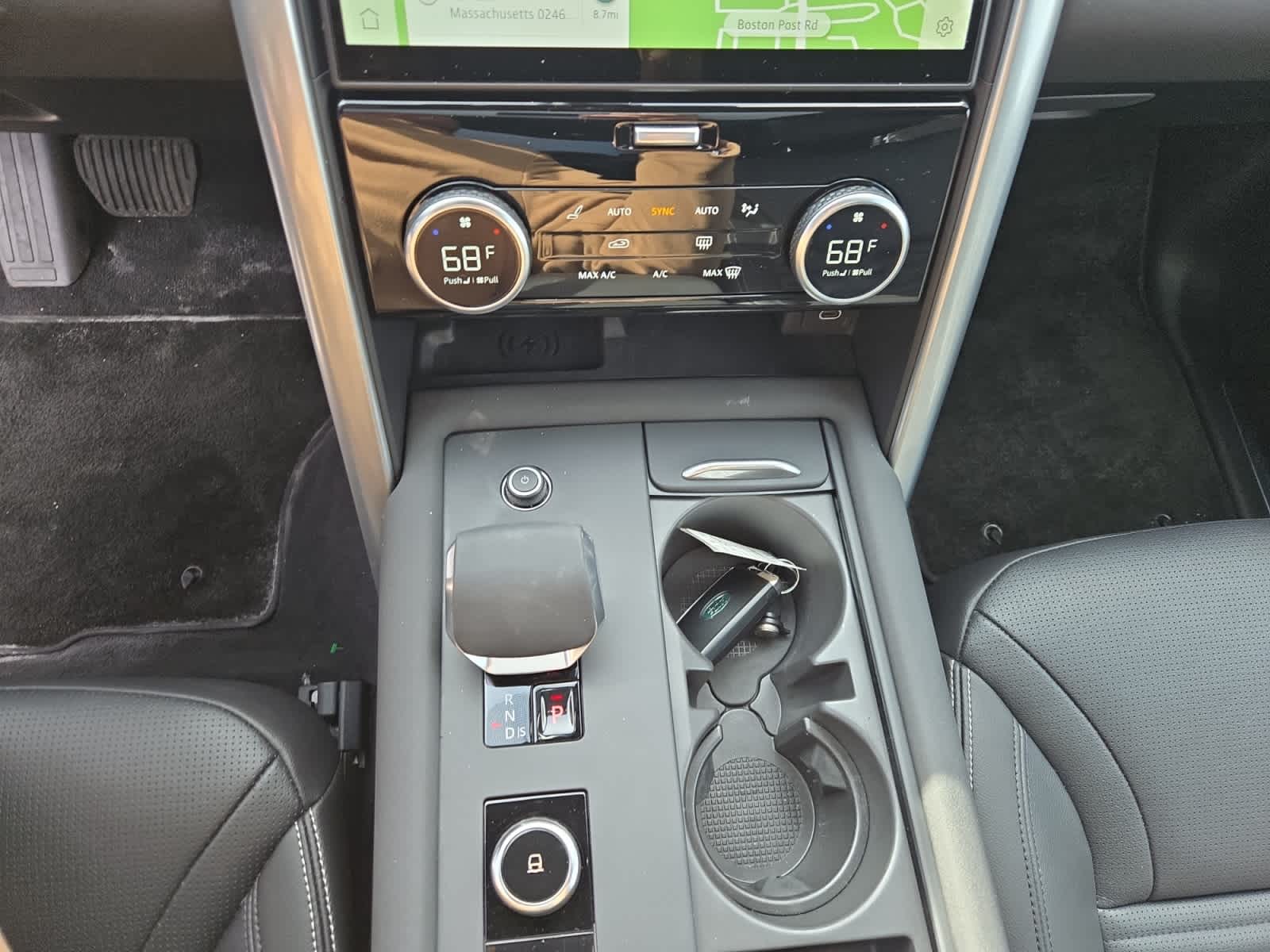 used 2025 Land Rover Discovery car, priced at $48,000