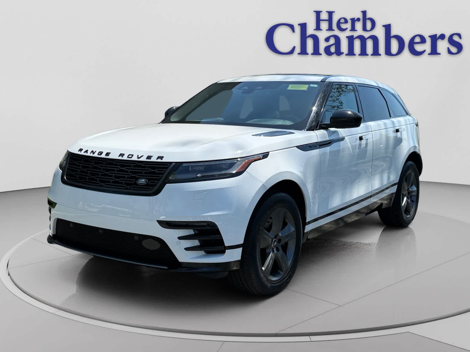 Fuji White 2025 Land Rover Range Rover Velar P250 Dynamic SE AWD SUV / Crossover All-Wheel Drive