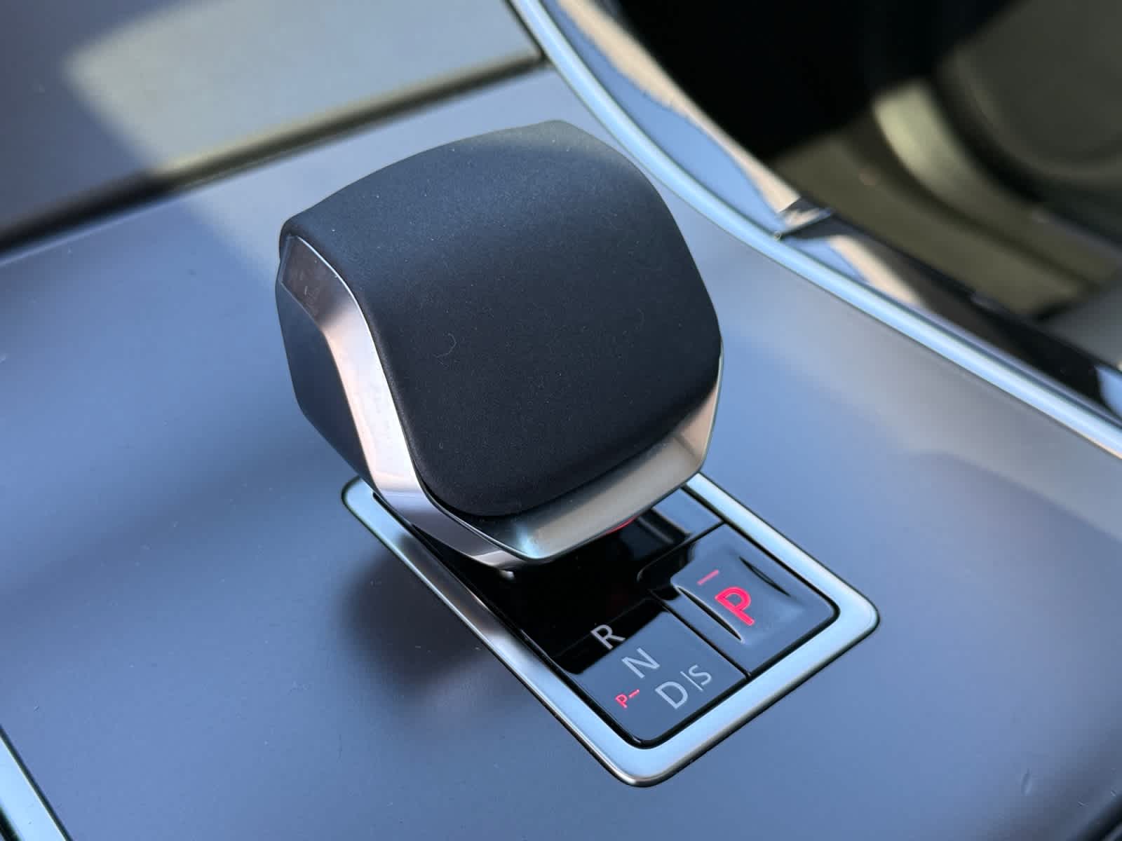 used 2025 Land Rover Range Rover Evoque car, priced at $42,000