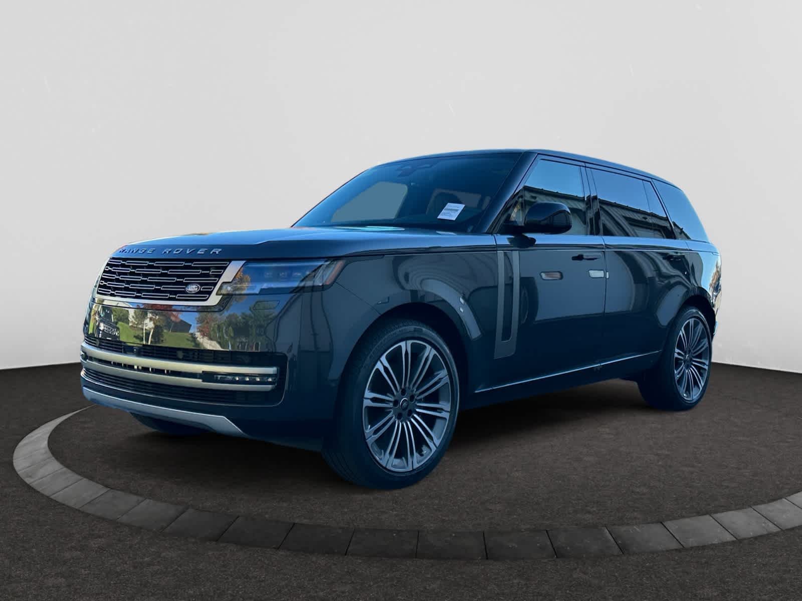 2025 Land Rover Range Rover SE's photo