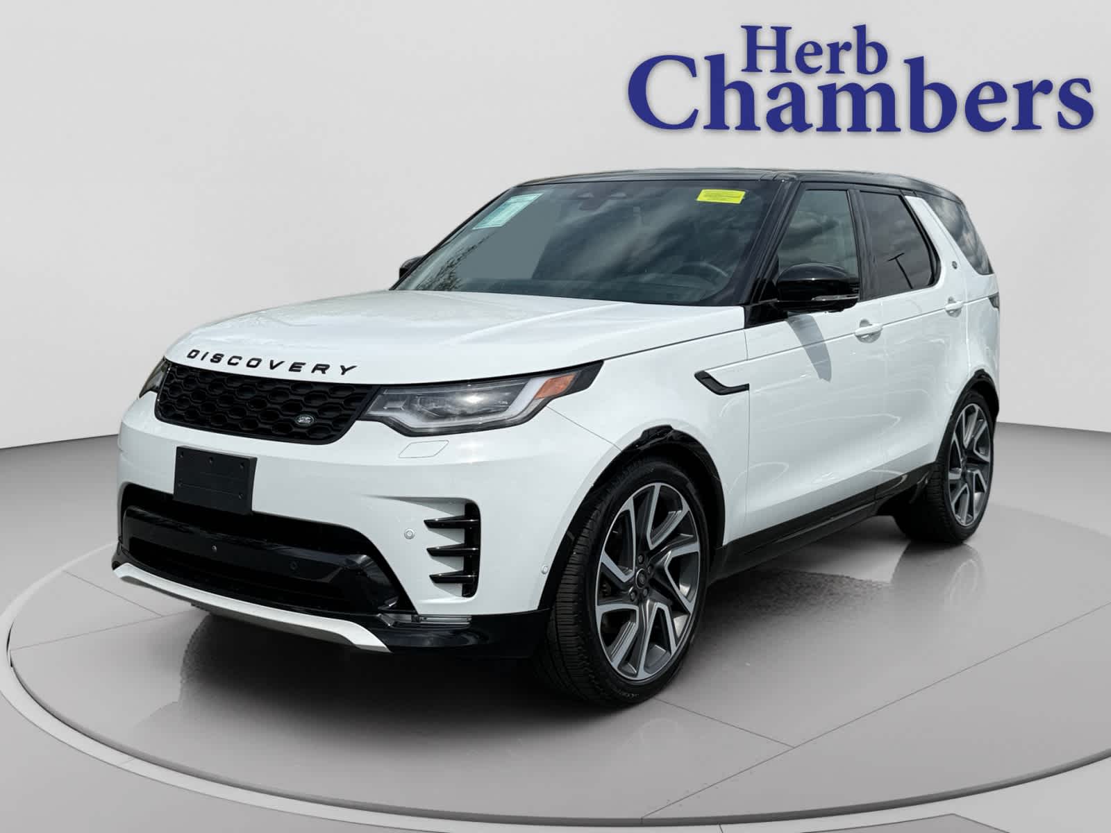 used 2025 Land Rover Discovery car, priced at $56,465