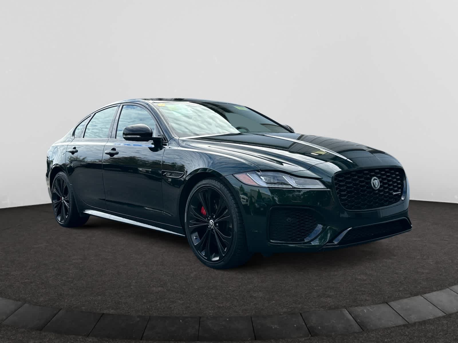 2024 Jaguar XF P300 R-Dynamic SE photo 3