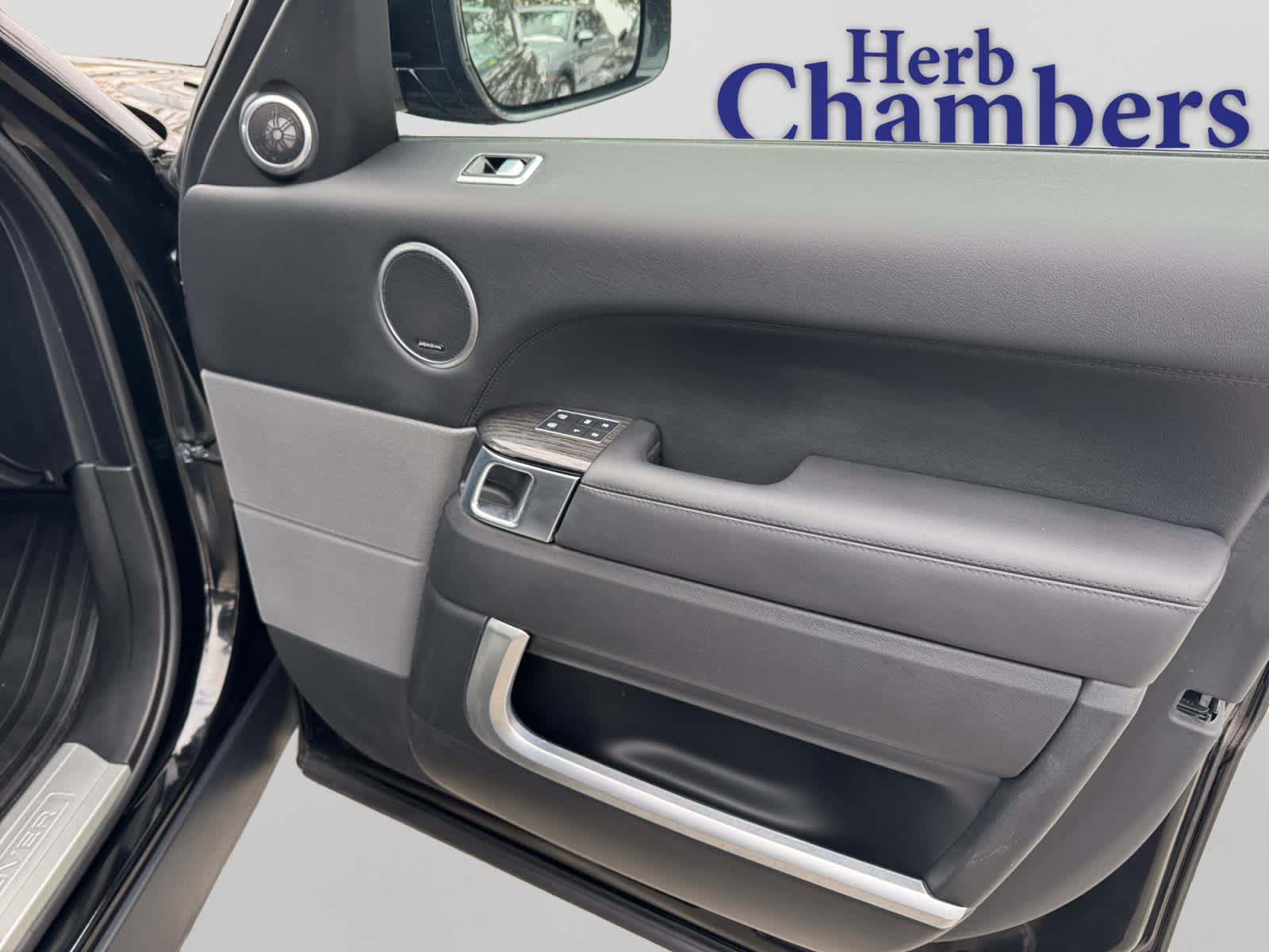 used 2022 Land Rover Range Rover Sport car, priced at $44,000