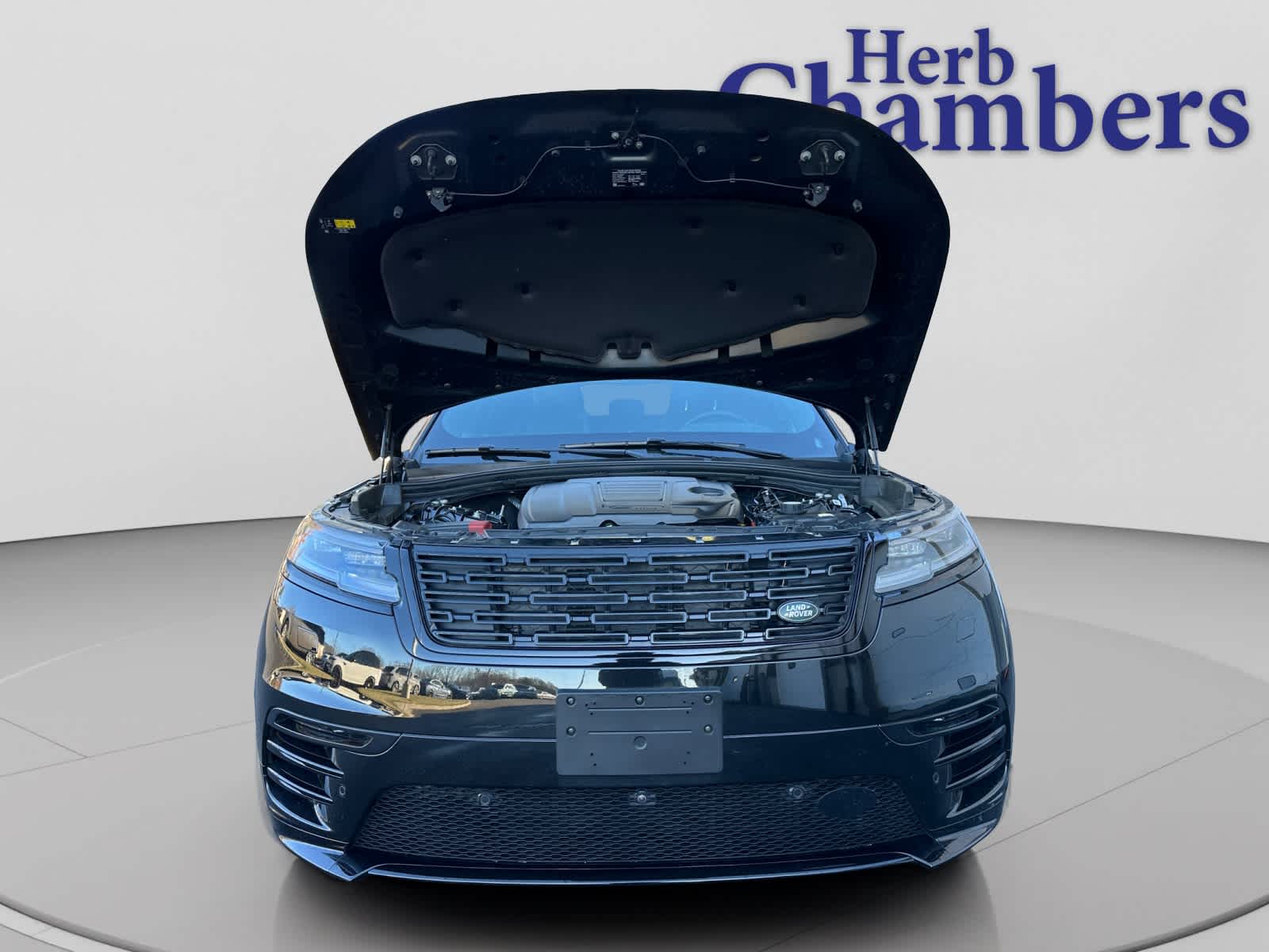 used 2025 Land Rover Range Rover Velar car, priced at $48,000
