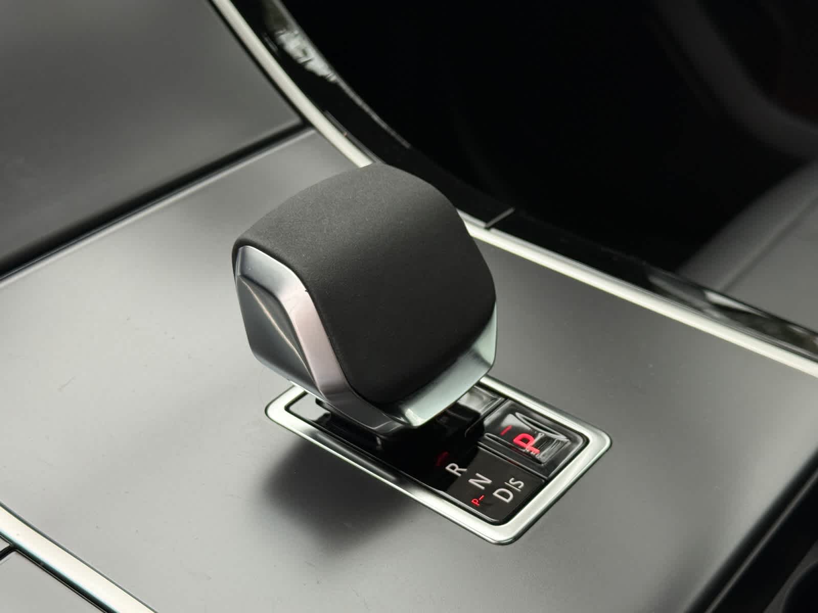 used 2024 Land Rover Range Rover Velar car, priced at $47,000