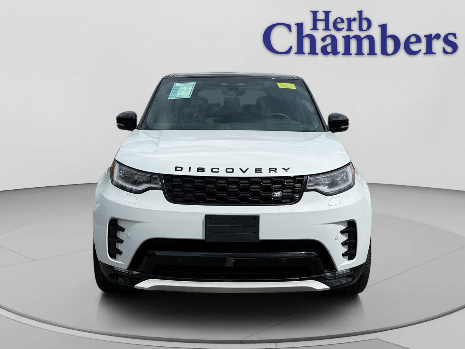 used 2025 Land Rover Discovery car, priced at $56,465