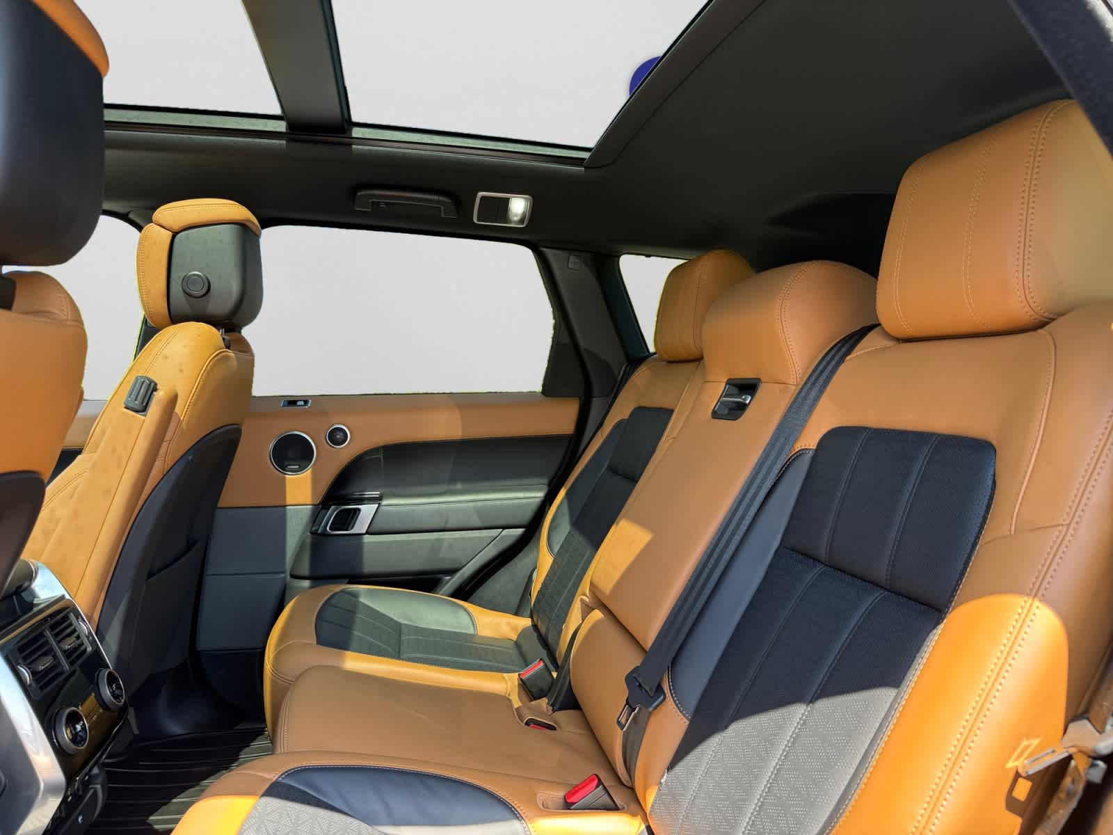 used 2019 Land Rover Range Rover Sport car, priced at $30,000