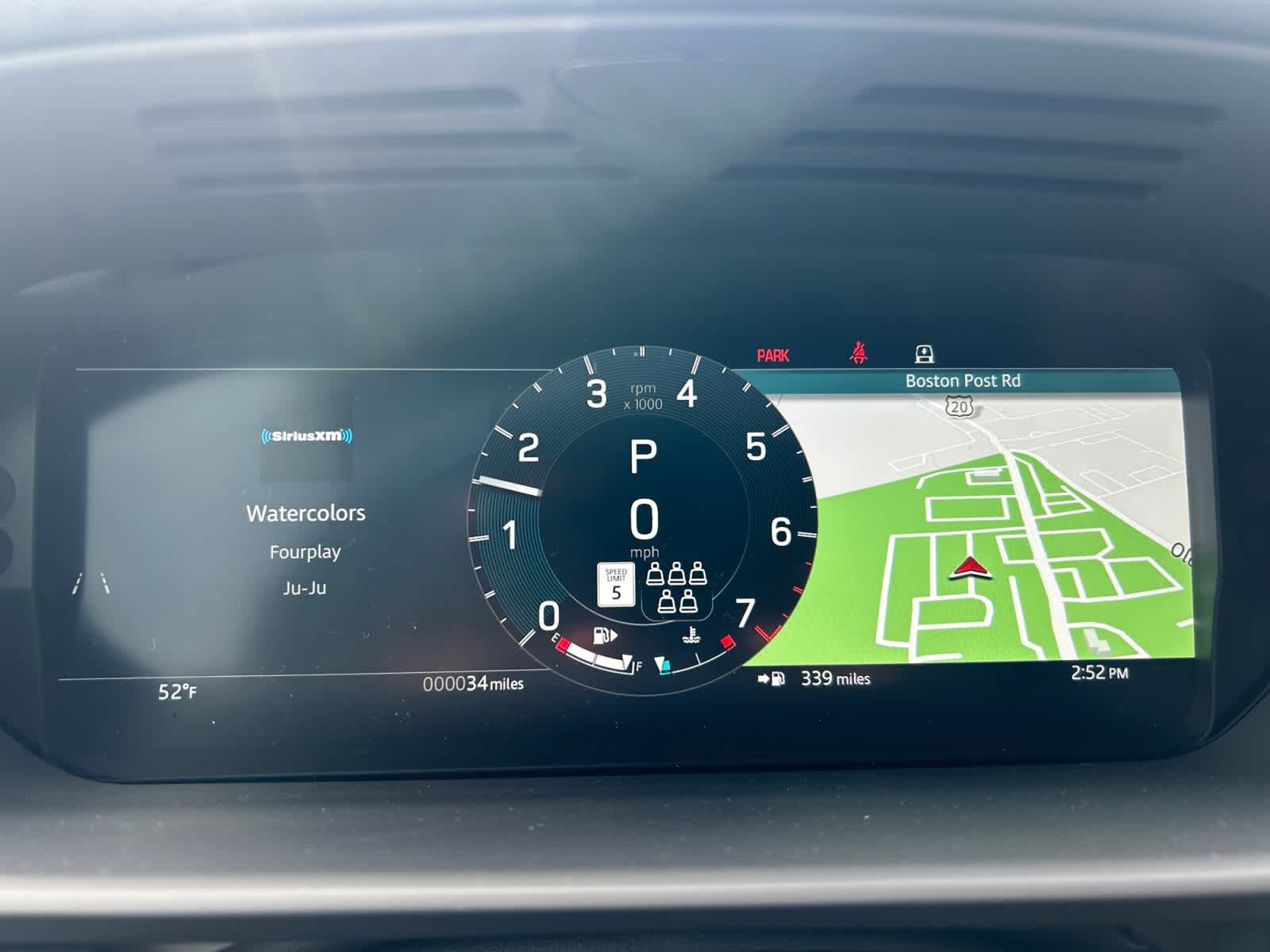 new 2026 Land Rover Discovery car, priced at $79,671