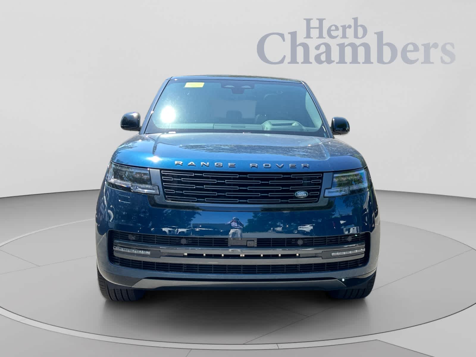 2026 Land Rover Range Rover SE - Photo 2