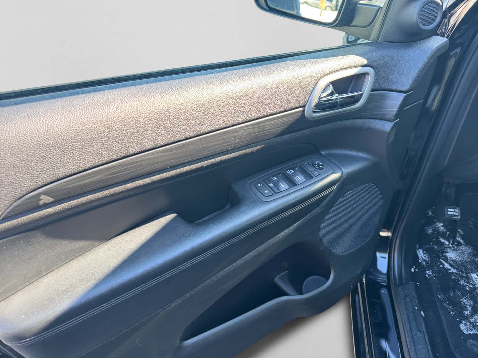 used 2021 Jeep Grand Cherokee car, priced at $25,000