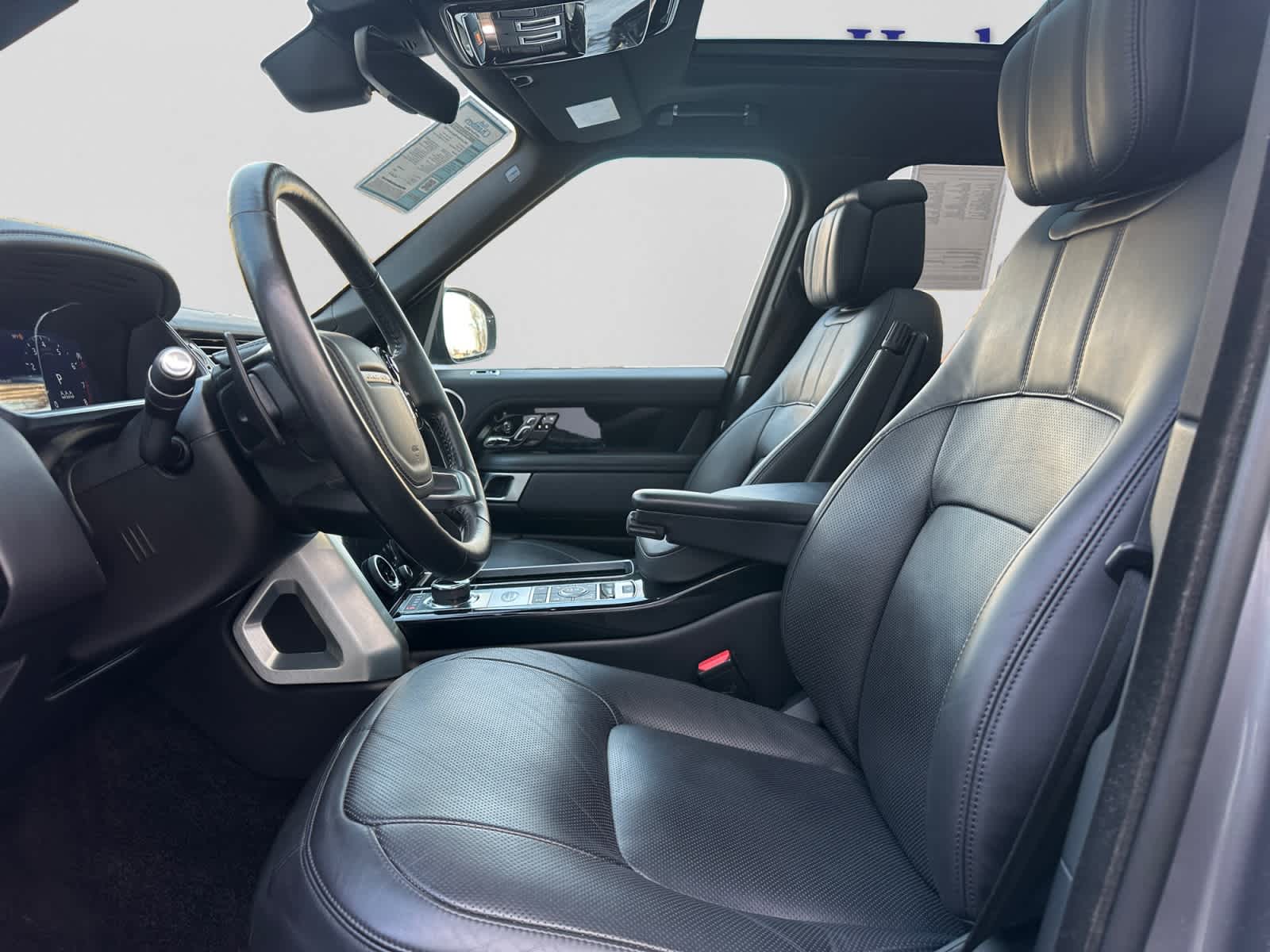 used 2020 Land Rover Range Rover car, priced at $39,000