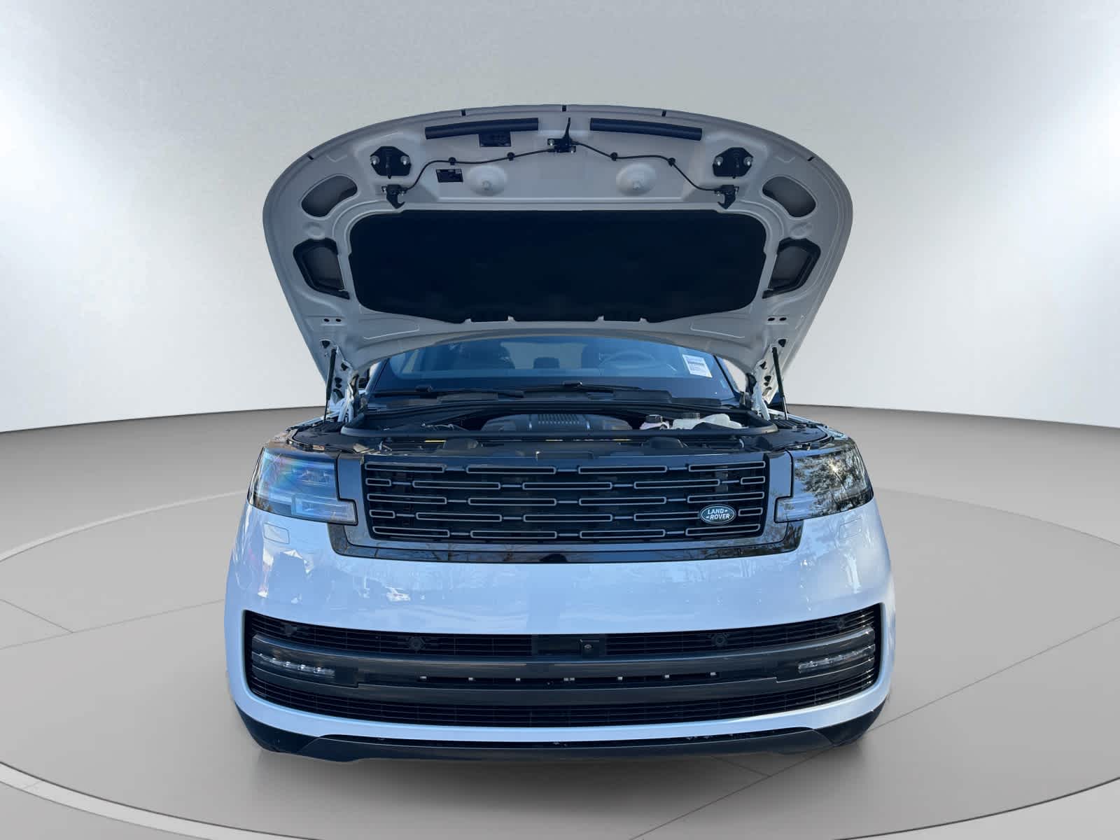 2026 Land Rover Range Rover SE - Photo 8