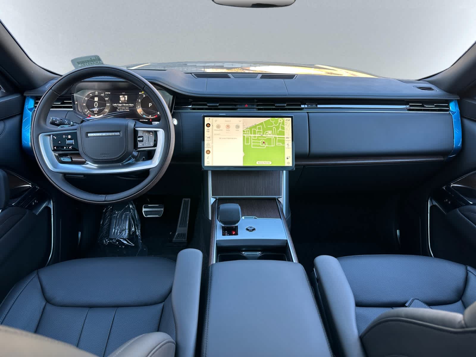 2026 Land Rover Range Rover SE - Photo 10