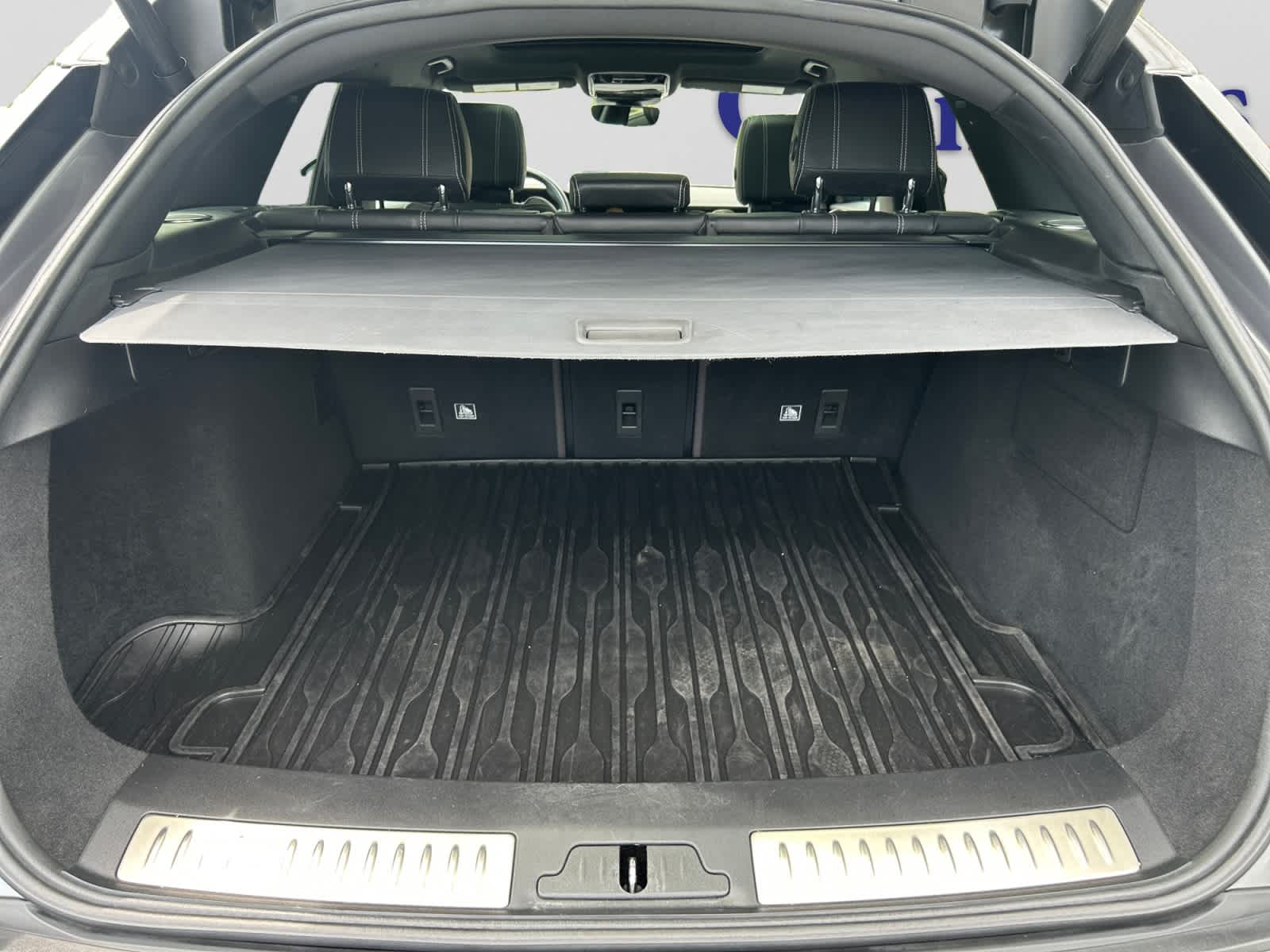 used 2020 Land Rover Range Rover Velar car, priced at $19,922
