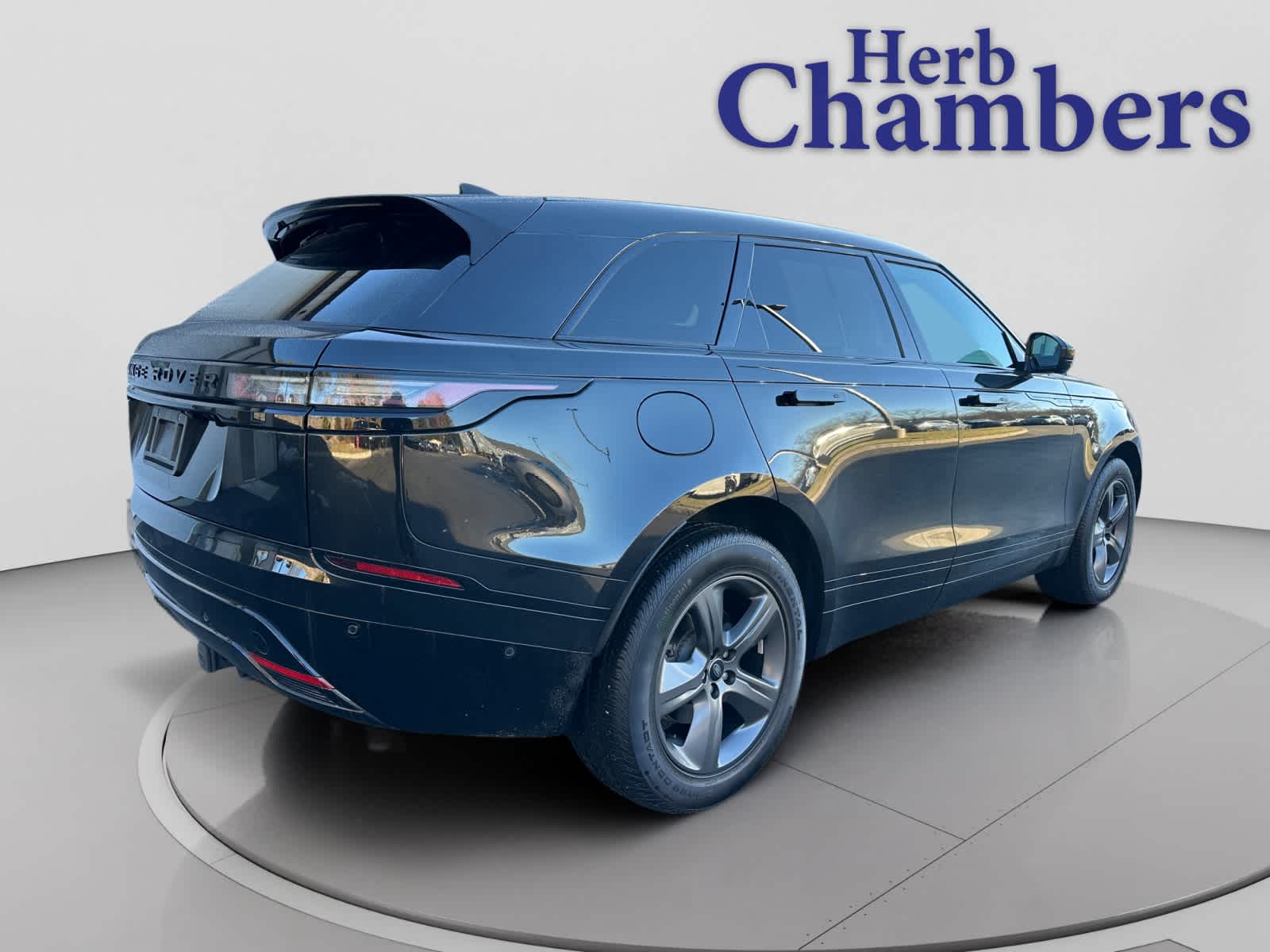 used 2025 Land Rover Range Rover Velar car, priced at $48,000